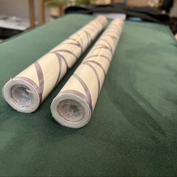 Peel & Stick Wallpaper Herringbone Navy Blue (x2) - Picture 2 of 16